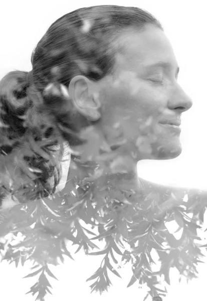 超現実的な創造的な二重露光肖像画 — ストック写真