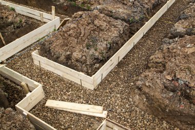 Hendek pubble ve Vakfın dökme için hazırlanan kalıp,