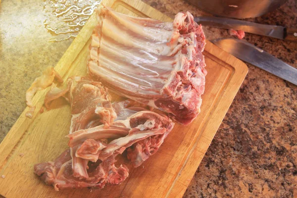 Cutting Board Fresh Lamb Ribs Decorated Knifes — Stock Photo, Image