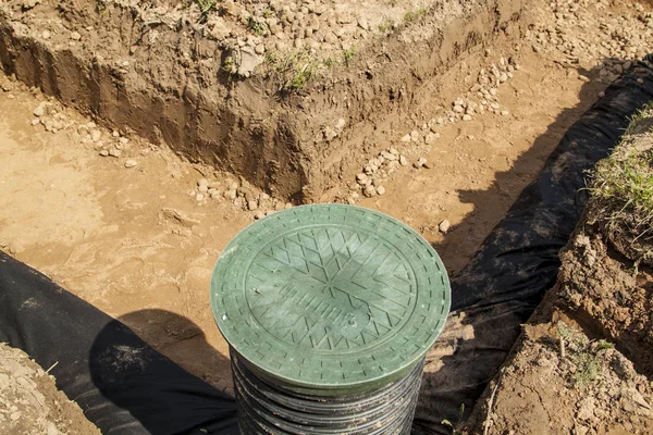 Vista Tubos Drenagem Inspeção Bem Para Remoção Água Local Construção — Fotografia de Stock