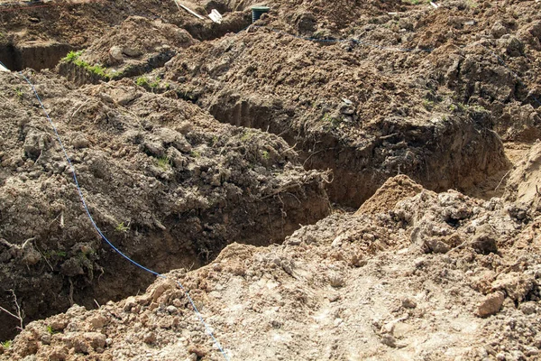 Zanja Excavada Mano Bajo Fundación Para Colocación Drenaje —  Fotos de Stock