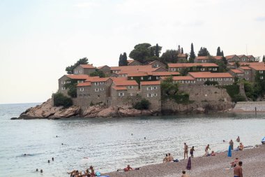 Sveti Stefan, Karadağ - 18 Haziran 2018: Svet'in güzel manzarası