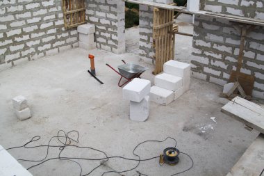 yapım aşamasında bir kır evinin iç. Hangi site th