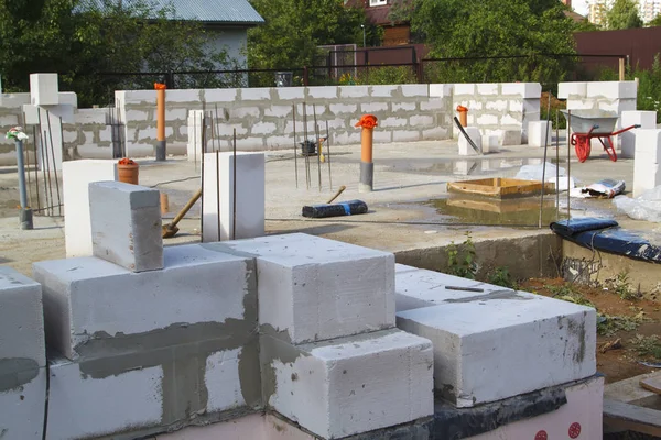 duvarların gaz konkreinşa edildiği şantiye