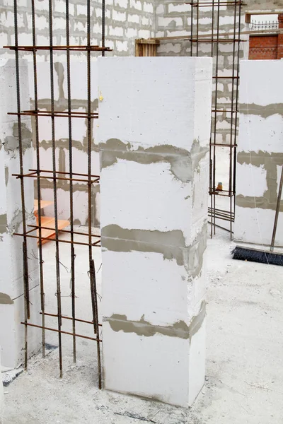 Vista de perto do interior de uma casa de campo em construção . — Fotografia de Stock