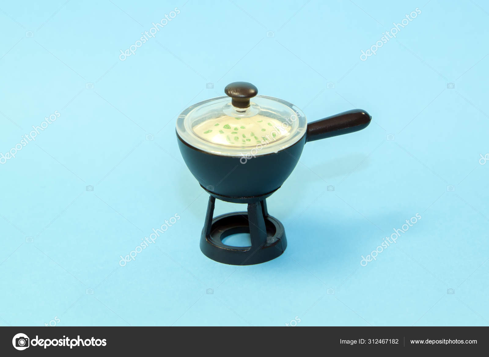 small pan with lid