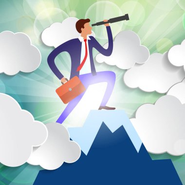 Etkili yönetici, teleskopu uzaktan görüyor ve geleceği tahmin etmeye çalışıyor. İş adamı dağın tepesinde, bulutların arasında güneş ışığıyla duruyor. iş görüşü kavramı