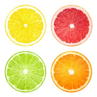 Portakal dilim meyve beyaz arka plan üzerinde izole limon greyfurt kireç