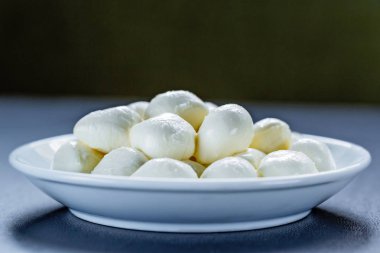 Lezzetli Mozzarella peynir topları