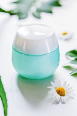 Boş yüz kremi konteyner