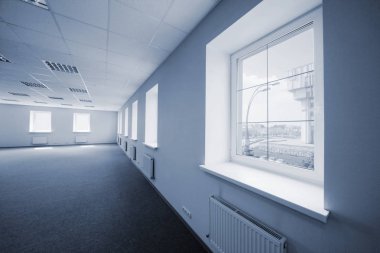 modern inşaat ofis altında