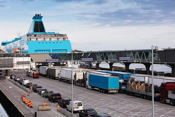 Loading Cars Sea Ferry — Stock Photo, Image