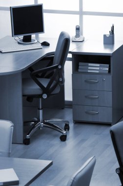 Modern ofiste bilgisayarlı işyeri