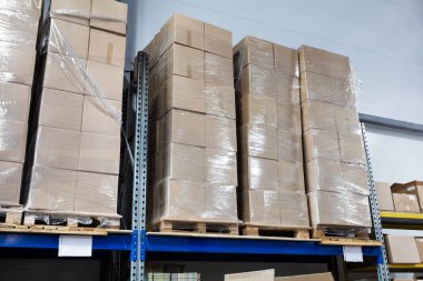 ürün ve karton ambarı