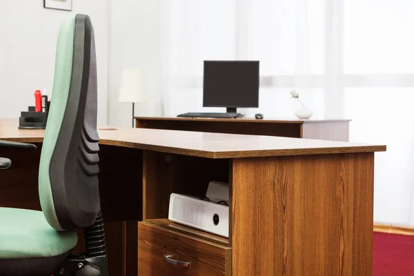 Moderner Arbeitsplatz im Büro — Stockfoto