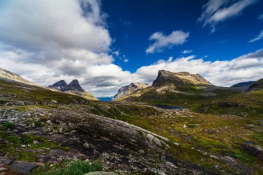 resimsel yaz dağ manzarası, Norveç