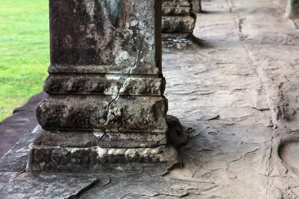 Όμορφες Παλιές Κολώνες Ένα Angkor Wat — Φωτογραφία Αρχείου