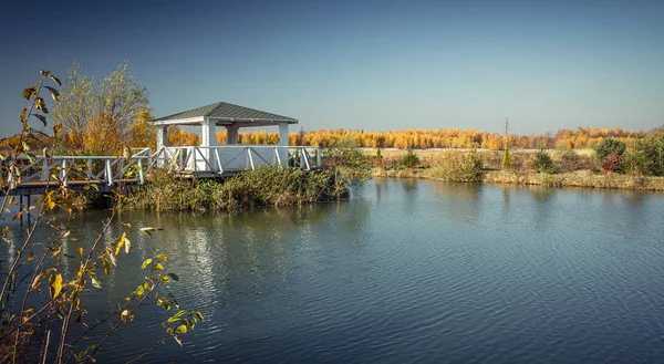 Casa dei pescatori sul lago — Foto Stock