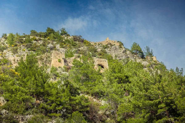 Bergkasteel-ALARAHAN in Turkije — Stockfoto