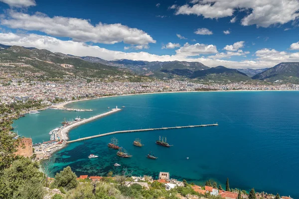 Luftaufnahme des Hafens von alanya in der Türkei — Stockfoto