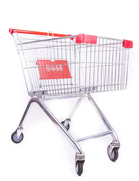 Wózek supermarket na białym tle — Zdjęcie stockowe