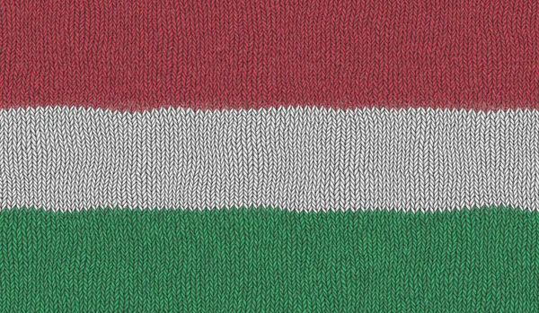 헝가리의 찌그러진 깃발을 — 스톡 사진