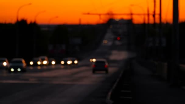 Estrada noturna na hora do pôr do sol — Vídeo de Stock