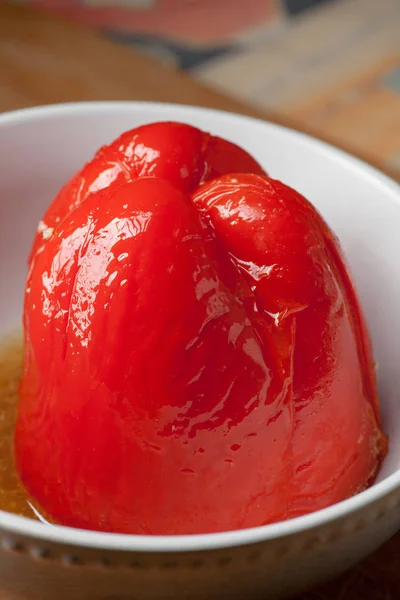 Closeup of paprika pepper in bowl roasted ready for eating — Stock Photo, Image