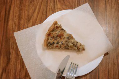 Ev yapımı tarzı pasta görünümünün üst kağıt üzerinde