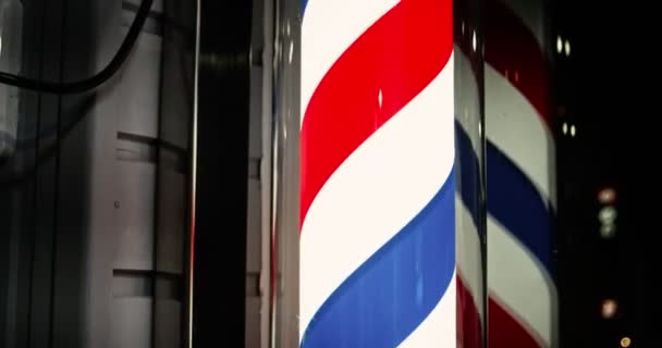 Primer plano de la lámpara de barbero . — Vídeos de Stock