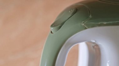 Elektrik kettel adam anahtarı