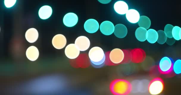 Volledige defocus lichten van het verkeer — Stockvideo