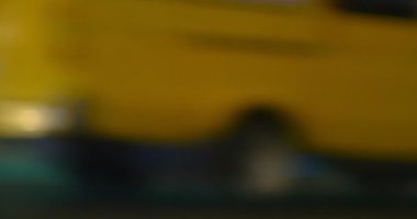 Şehir trafiğinde gece panoramik görüntüleri