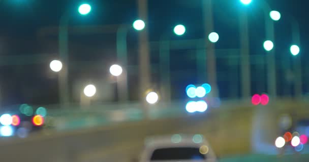 Busy overpass defocused night traffic — Stock Video