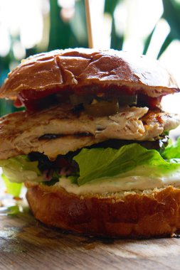 Çok büyük kule-burger - birçok laiers