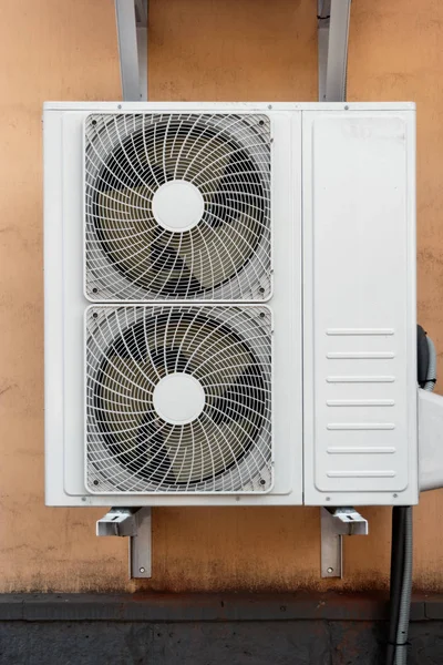 Close-up of Industrial cooling machine with two fans on the wall — Stock Photo, Image