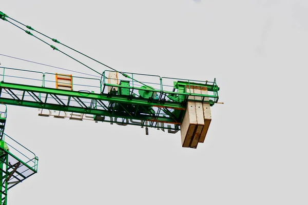 Construction crane part with counterweight — Stock Photo, Image