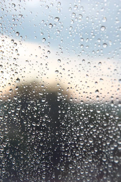 Regentropfen am Fenster — Stockfoto