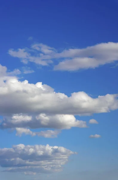 Céu azul bonito — Fotografia de Stock