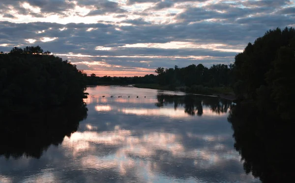 Schöne Abendlandschaft — Stockfoto