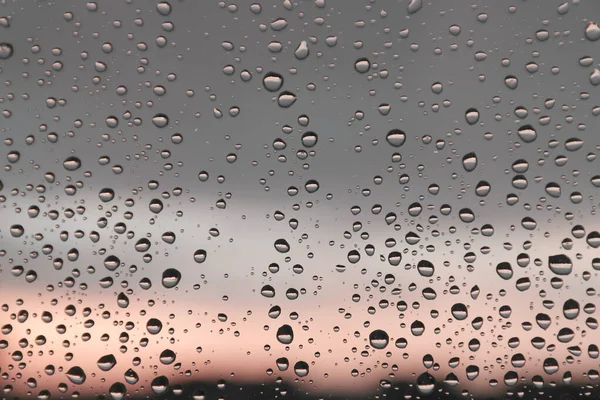 Regentropfen am Fenster — Stockfoto