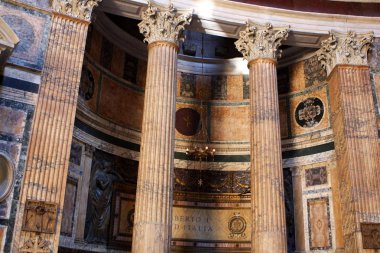 Roma, İtalya 'daki Pantheon' un içi.