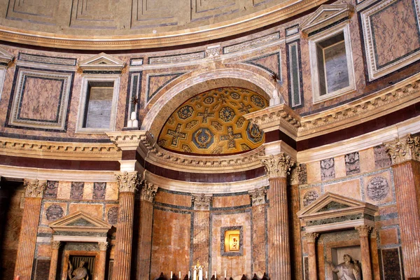 意大利罗马万神殿的内部 — 图库照片