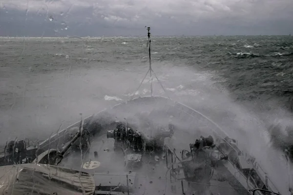 Navio Tempestade Marítima Tempestade Mar Báltico Treinamento Navios Guerra Mar — Fotografia de Stock