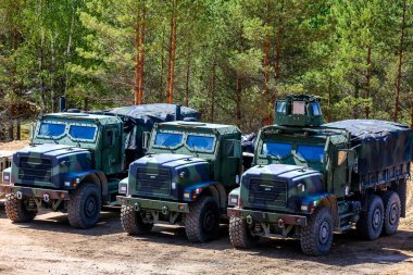 Askeri araçlar Letonya. Uluslararası askeri eğitim Saber Strike 2017, Adazi, Letonya, 15 Haziran 2017 için 3. Bize ordu Avrupa başkanlığındaki yıllık Uluslararası militaryexercise Saber Strike alan eğitim vermişti Letonya.
