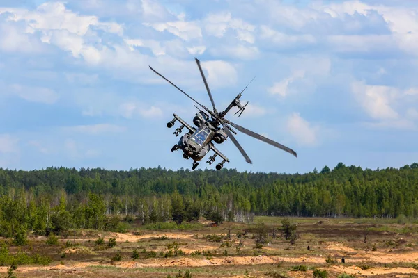 Blackhawk Apache International Military Training Strike 2017 Adazi Latvia Июня — стоковое фото