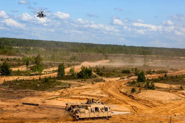 Nato Katona Nemzetközi Katonai Kiképzés Kard Sztrájk 2017 Adazi Lettország — Stock Fotó
