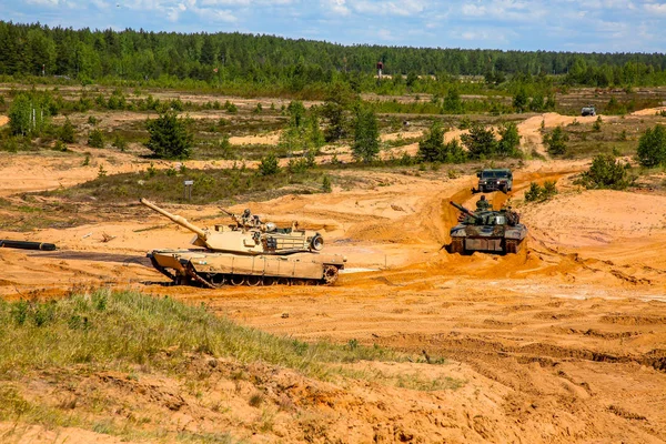 라트비아에 탱크입니다 세이버 2017 Adazi 라트비아 2017 3에서 주도의 Militaryexercise — 스톡 사진