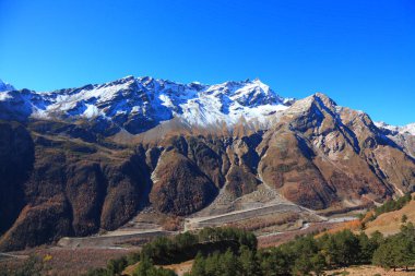 mount Cheget ilk karda. geç sonbaharda Kafkasya'da