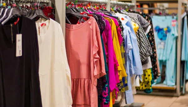 Minsk Weißrussland Juli 2018 Verkauf Bekleidungsgeschäft Einkaufszentrum — Stockfoto